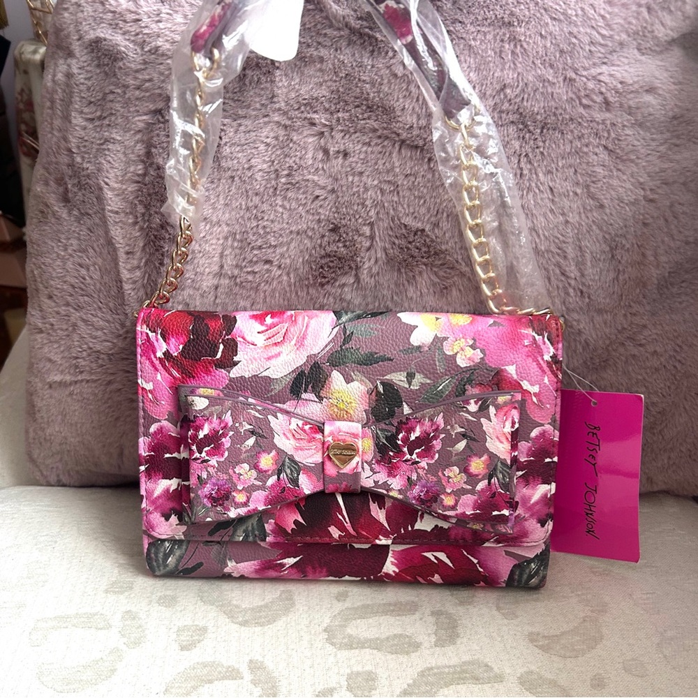 Betsy Johnson Dani Mauve Pink Floral Bow Chain Strap Crossbody Wallet Bag NWT
